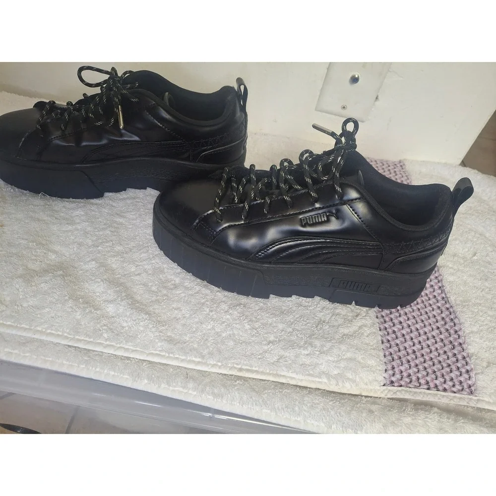 Puma Mayze Classic Triple Black Leather Platform Sneakers 388013-01 Womens 9.5